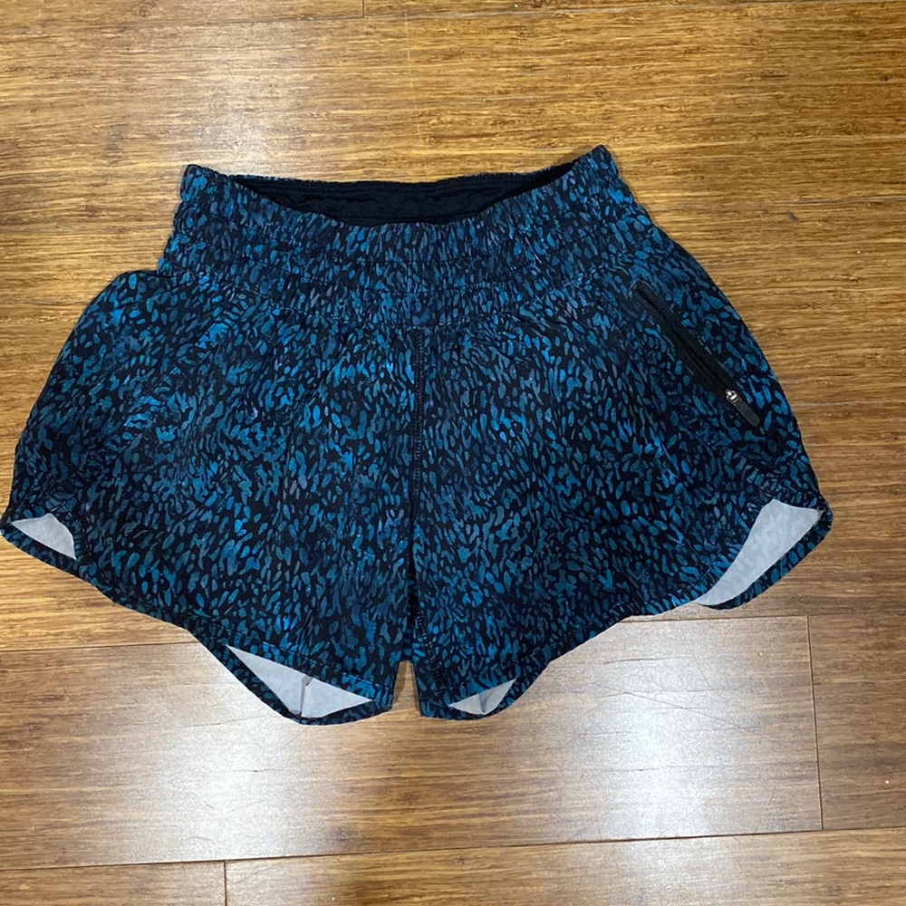 Lulu lemon running shorts size 6